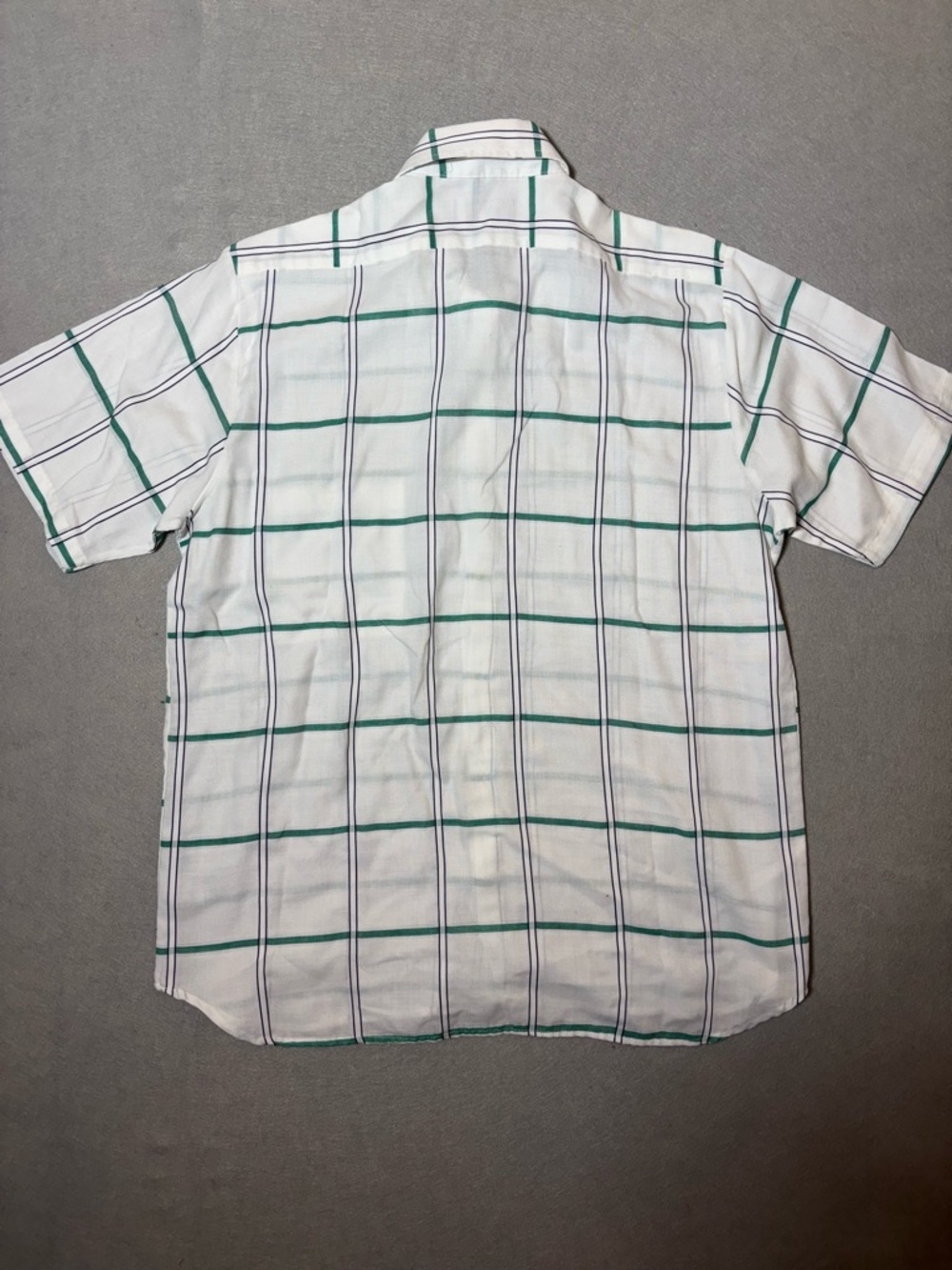 Short Sleeve Button-Down Shirt with Green Large - Picture 5 of 10